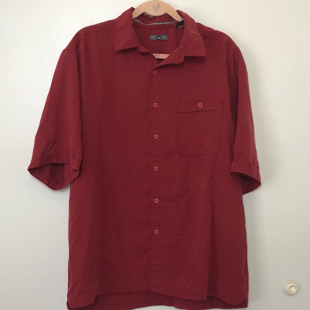 Recreational Equipment Short Sleeve Button Down Lg
